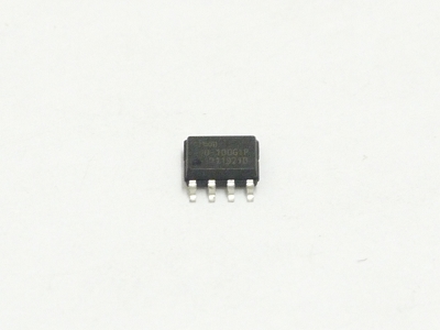 Q40-100GIP Q40 100GIP SSOP 8pin Power IC Chip Chipset(Never Programed)