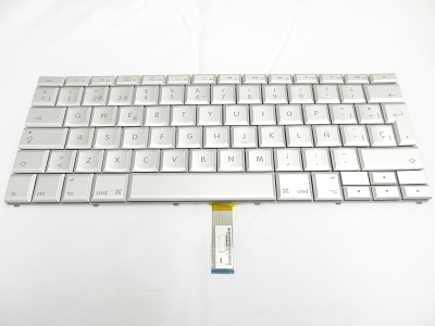 99% NEW Silver Spanish Keyboard Backlit Backlight for Apple Macbook Pro 17" A1261 2008 US Model Compatible