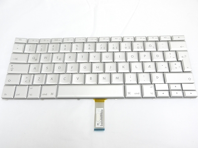 99% NEW Silver Icelandic Keyboard Backlit Backlight for Apple Macbook Pro 17" A1261 2008 US Model Compatible